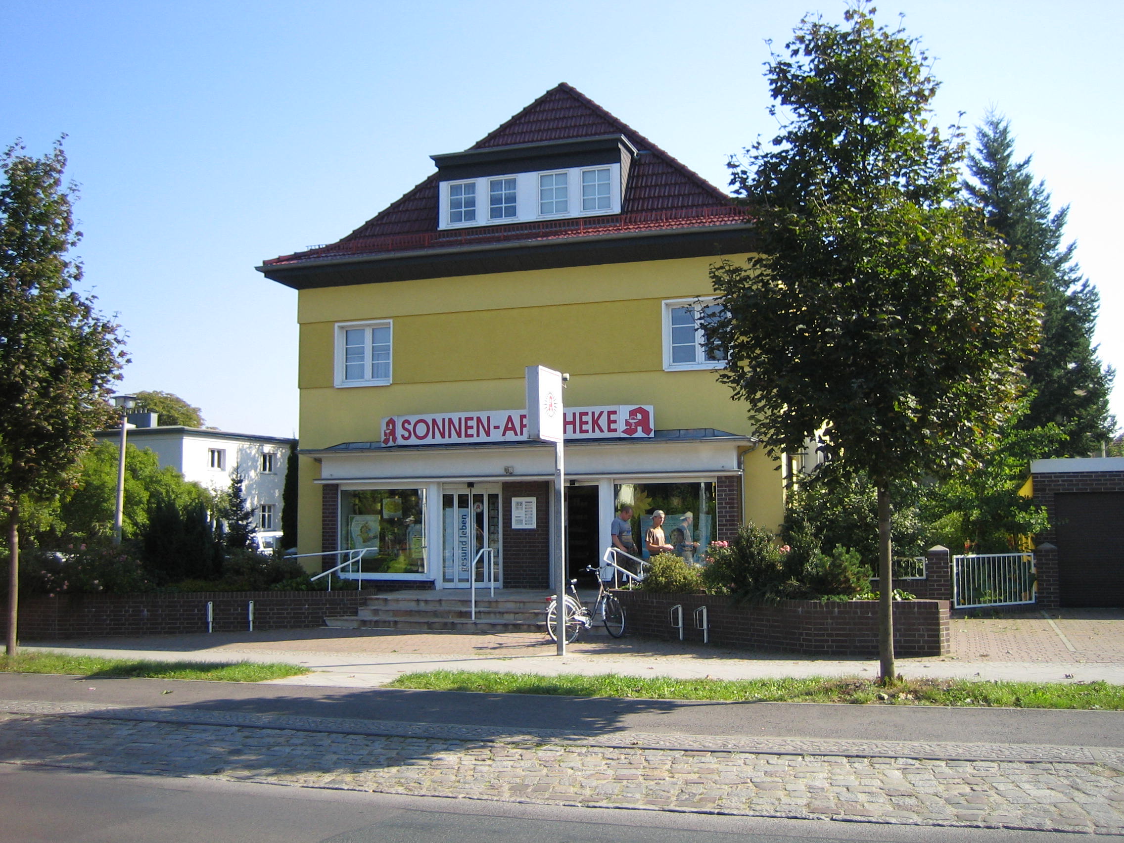 2000-09-Apotheke-006 2000-09-Apotheke-006